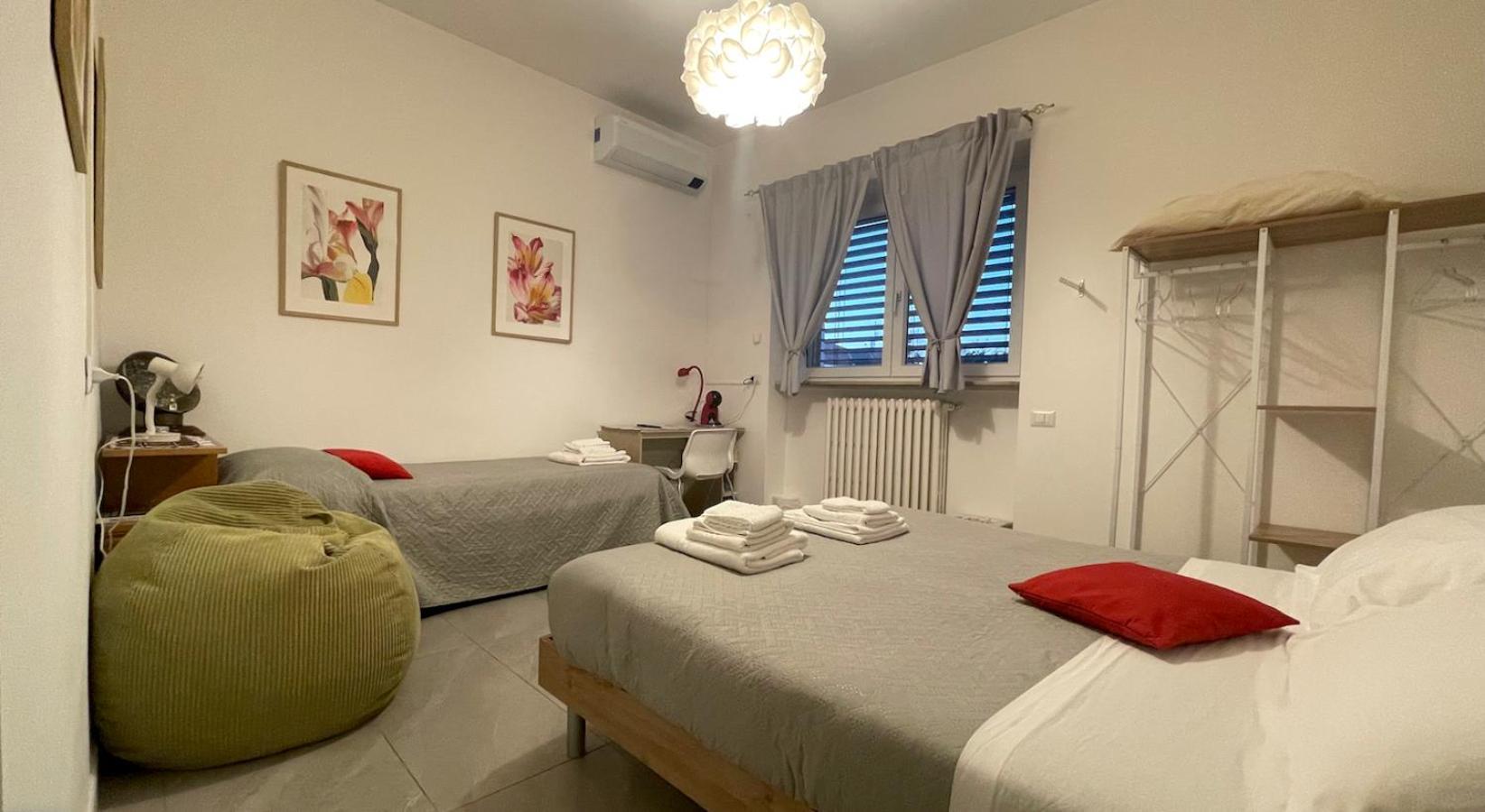 Domus 190 Rooms Varese Luaran gambar